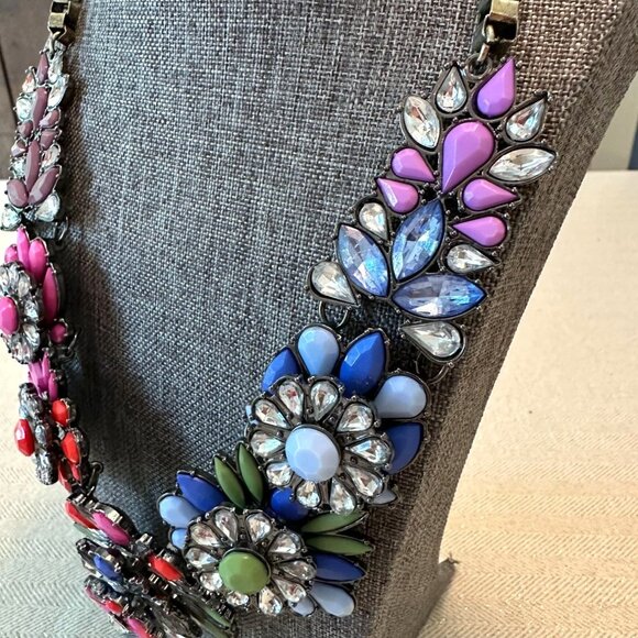Colorful Floral Statement Bib Necklace With Adjustable Chain & Multi-Gem Accents - Picture 11 of 14